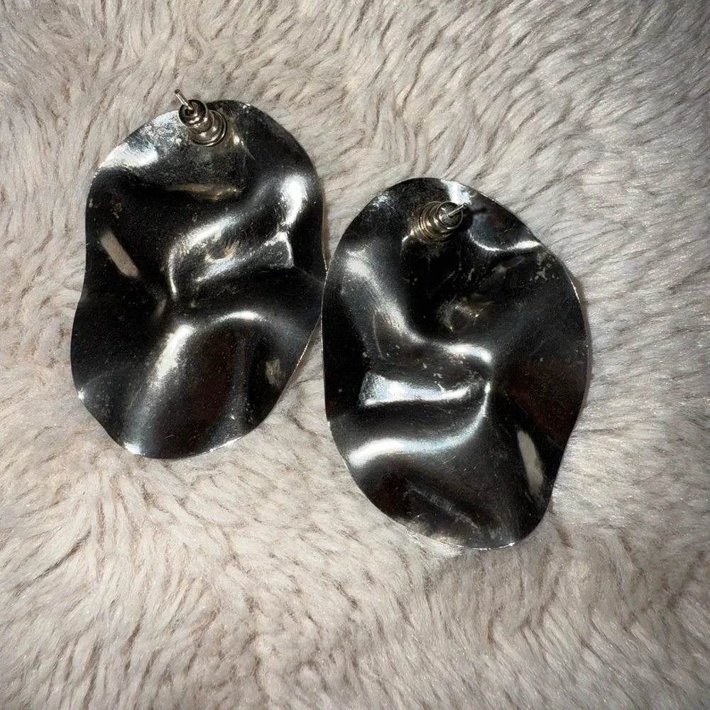 Waves Oversized Stud Earring Line Crumpled‎ Pierced Ear Statement Silver Tone